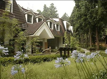 Howard Resort Xitou Lugu Exteriör bild