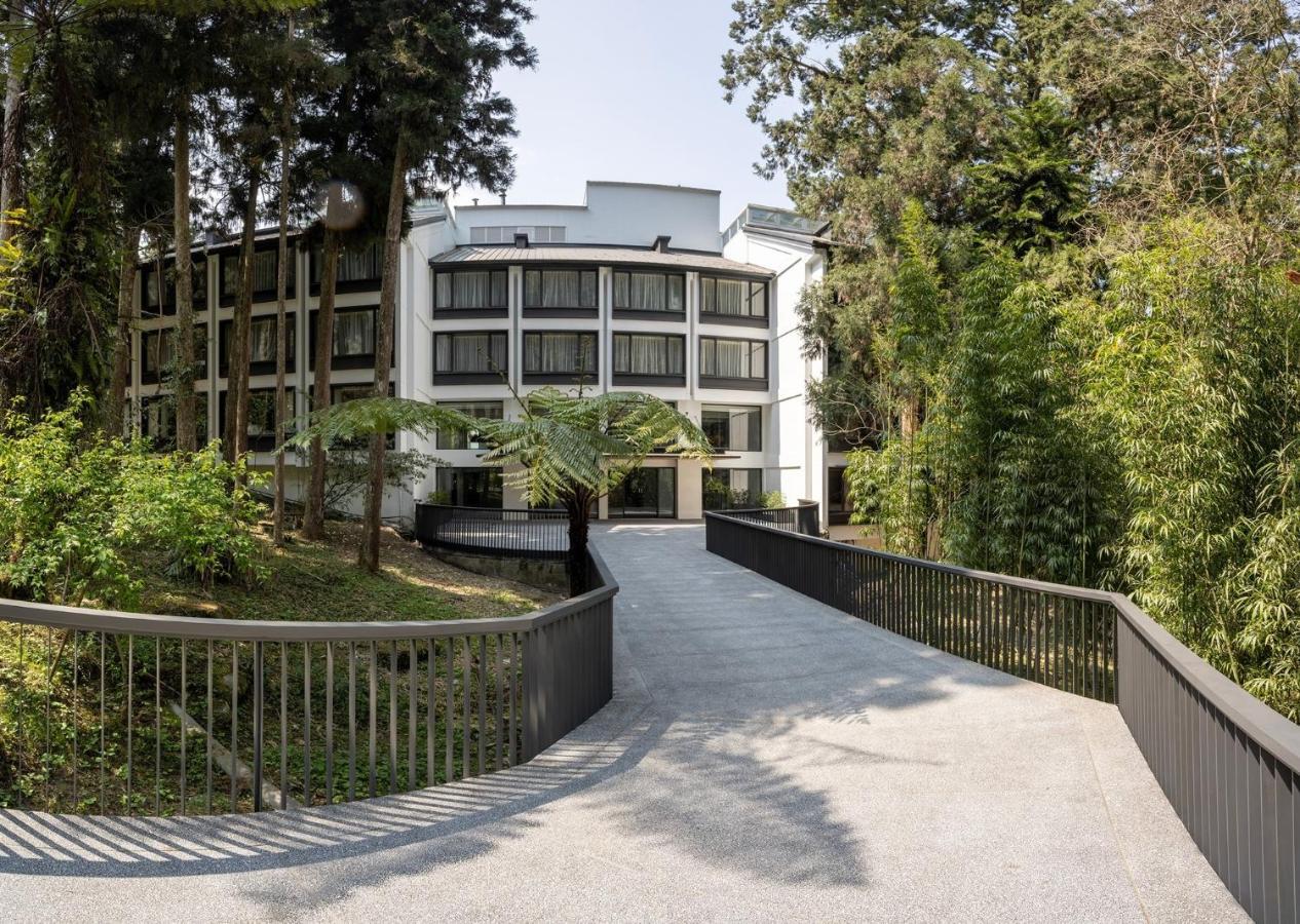 Howard Resort Xitou Lugu Exteriör bild
